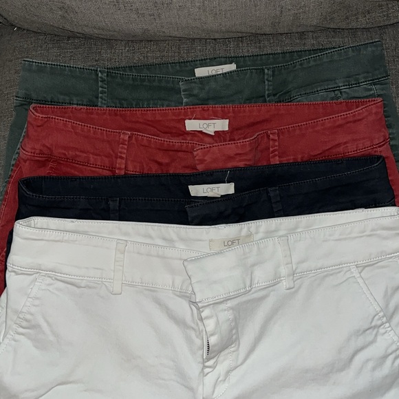 LOFT Pants - EUC LOFT Women’s Chino Pants in size 14 - white, charcoal grey, red, and green